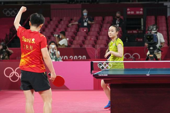 而是对故乡 而是对故乡